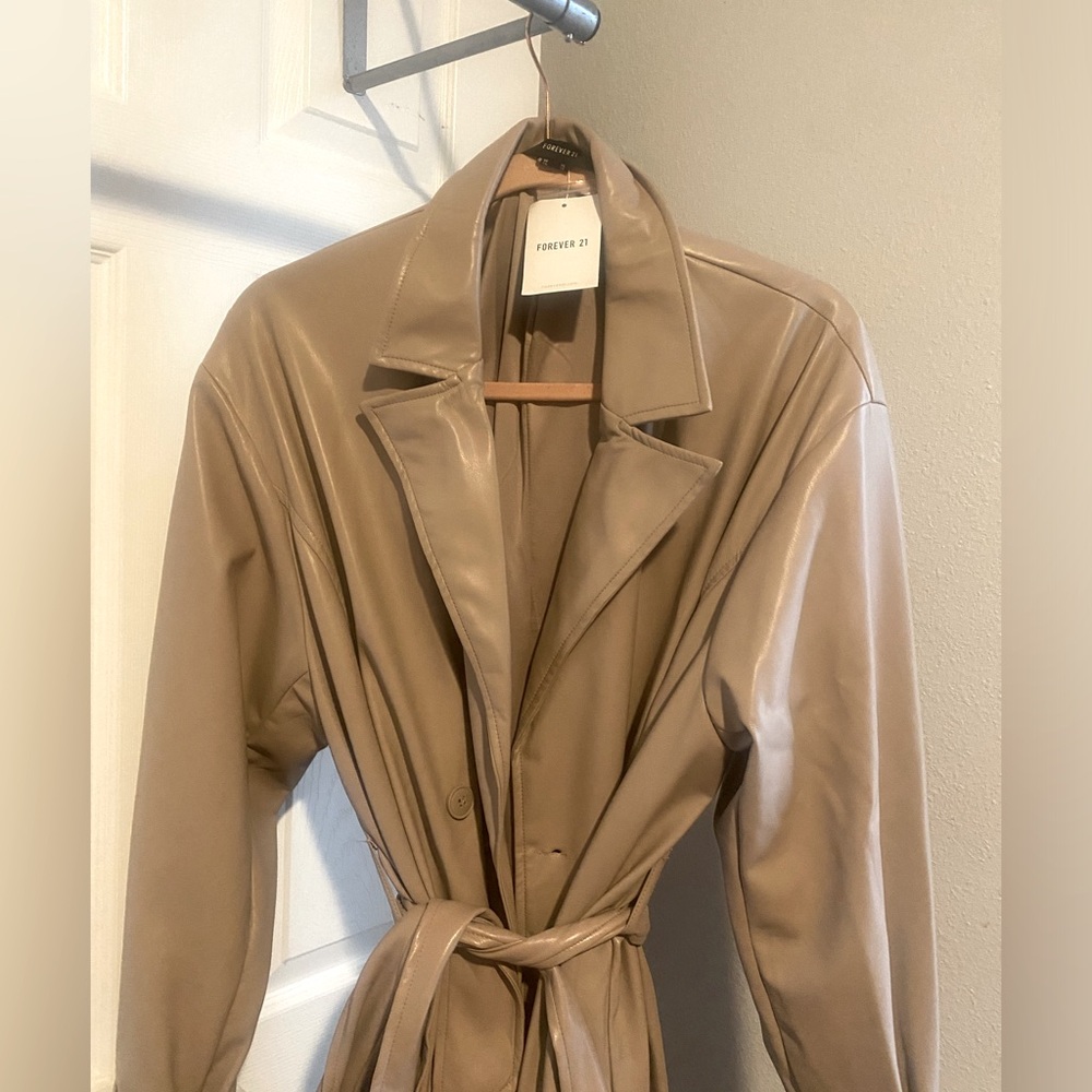 COPY - Forever21 belted Oversized beige faux leather trench - Picture 3 of 4